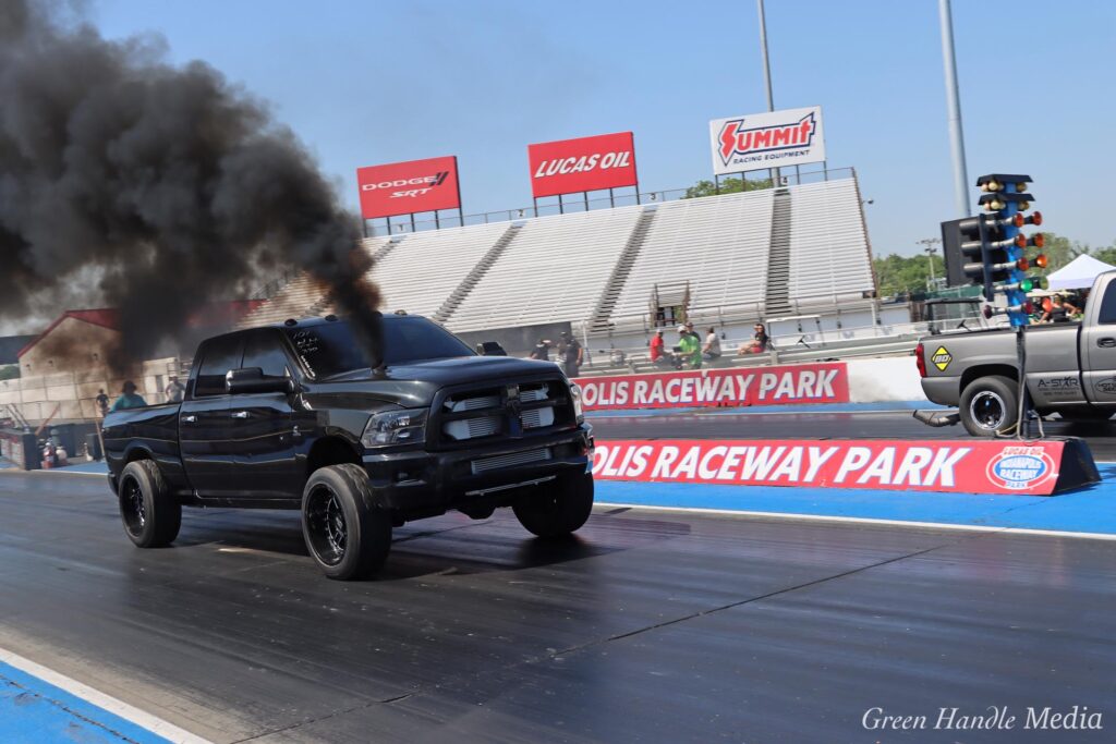 6.7L Fourth Gen Cummins Nitto NT420V Tires