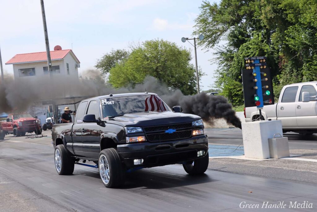 Chevrolet Silverado 2500 HD Duramax Diesel Drag Racing