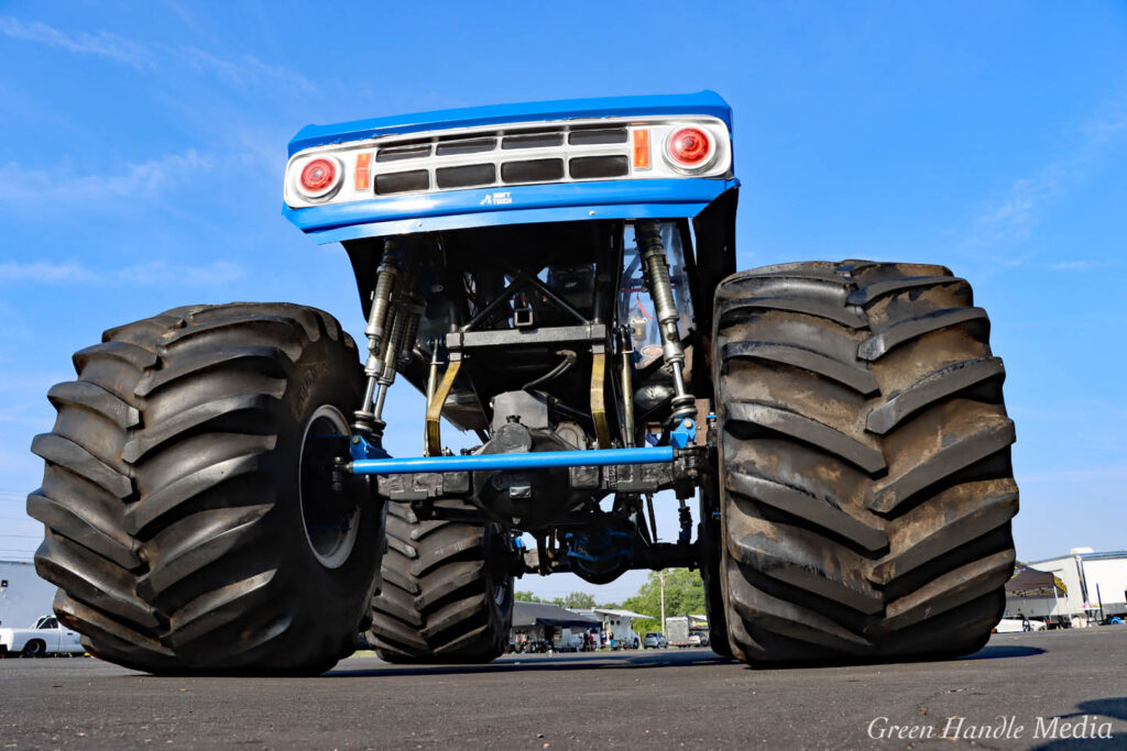 Diesel Monster Truck Axles Suspension