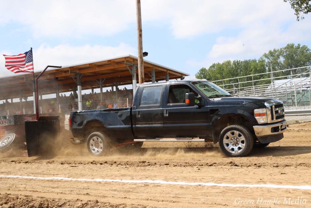 Ford Super Duty 6.4L Power Stroke Diesel Truck Pulling