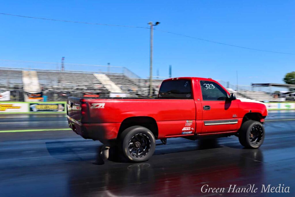 Duramax ET Bracket Diesel Drag Racing Alex Tucan