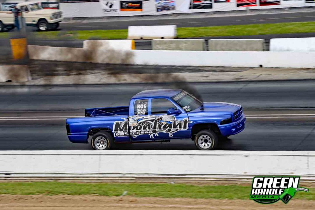 Moonlight Diesel And Fab Second-Gen Dodge Cummins Drag Race