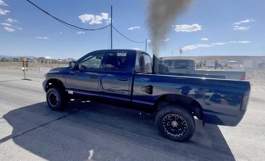 Dodge Ram 2500 Quad Cab Third Gen Cummins Diesel Drag Race