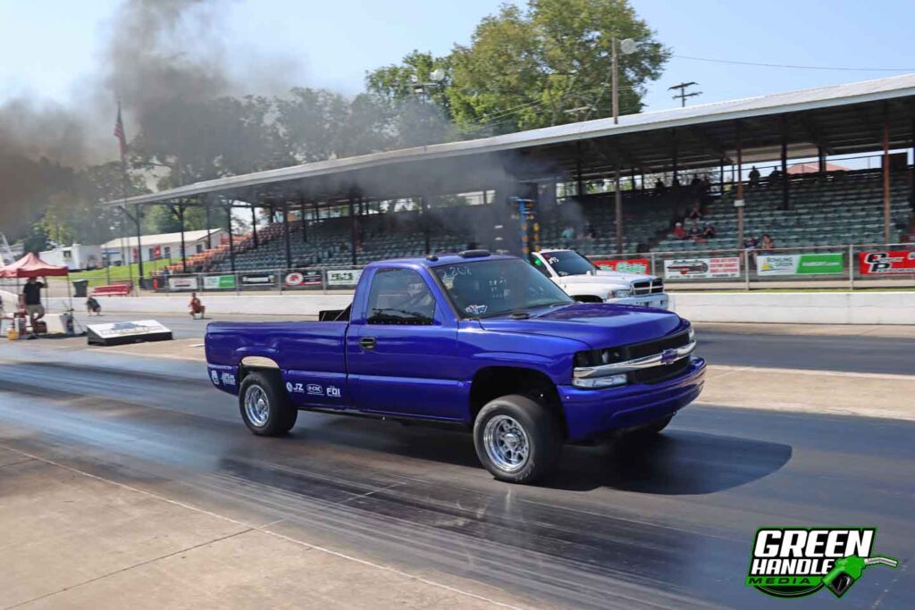 Duramax LLY Chevrolet Silverado 2500 HD Diesel Drag Racing