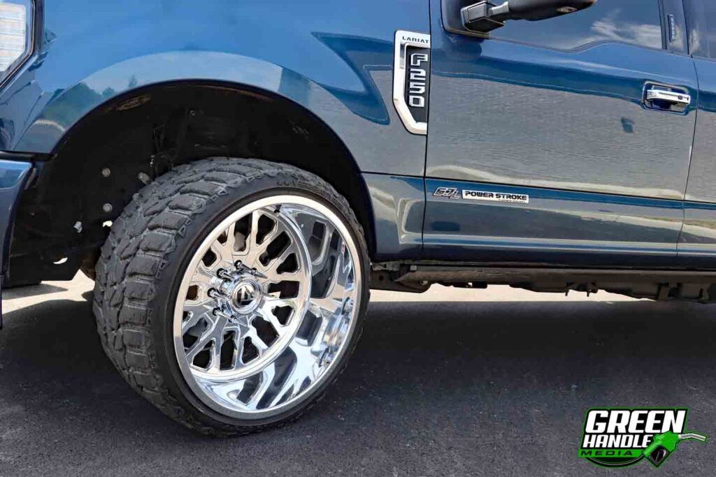 Fuel Off-Road Wheels Versatyre Mud Terrain Tires 2017 Ford F-250