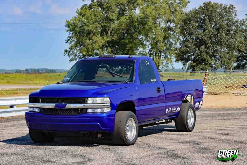 Silverado 2500 HD Duramax Diesel Truck Drag Race