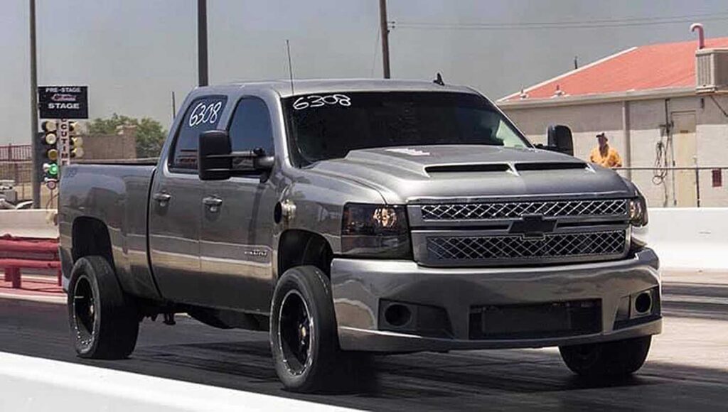 LML Duramax Diesel Chevrolet Silverado 2500 HD Compound Turbo