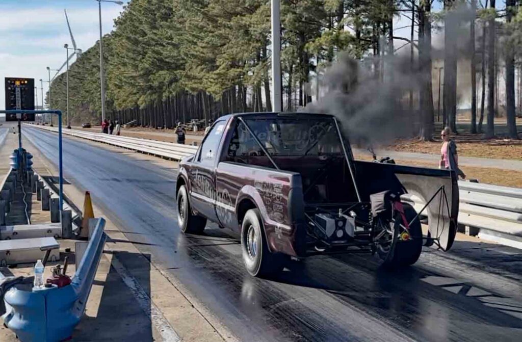 Ford F350 Super Duty 7.3 Powerstroke Diesel Truck Drag Race