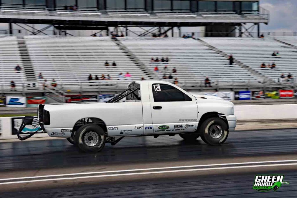 2006 Dodge Ram 2500 Third Gen Cummins Diesel Truck 4x4 Drag Racing