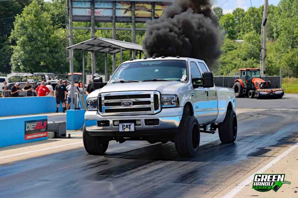 F350 Ford Super Duty 6.0L Powerstroke Diesel Drag Racing 4x4 Truck
