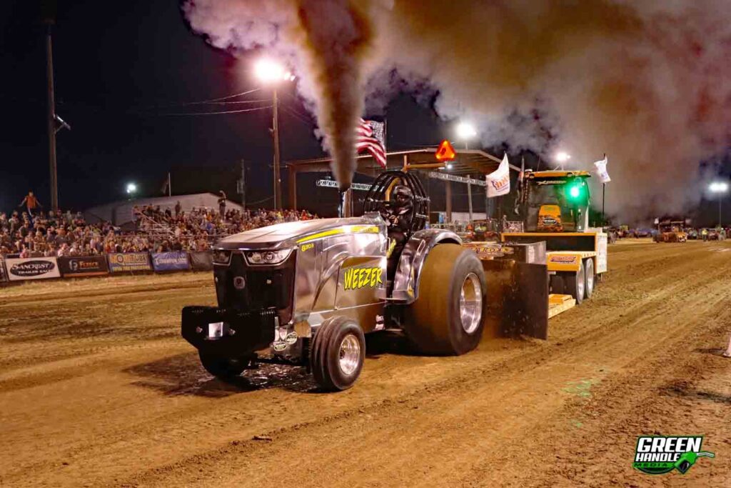 John Deere 8310R Diesel Tractor Limited Pro Stock PPL Sled Pulling