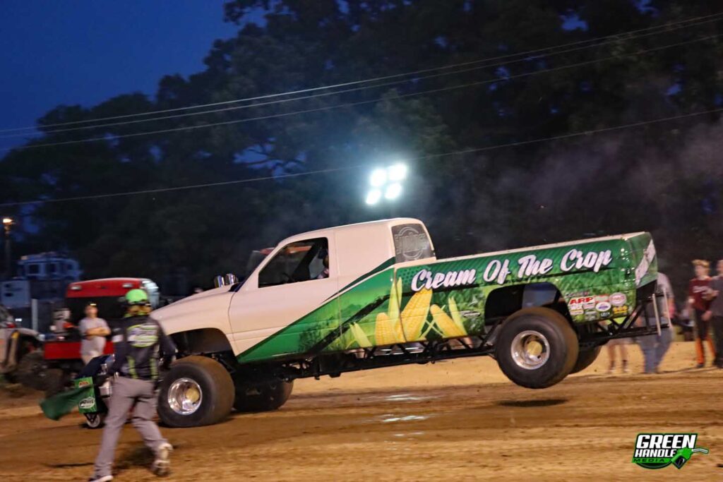 Super Stock Diesel Truck Triple Turbo Cummins Hitch