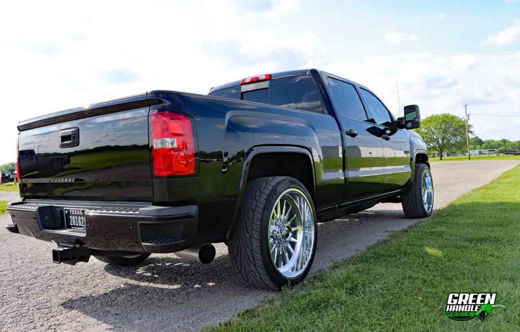 Crew Cab GMC Sierra 2500 HD Duramax L5P 4x4 Diesel Truck