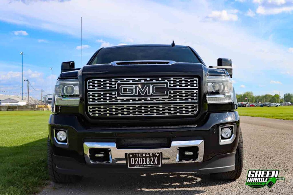 GMC Sierra 2500 HD Front Grille L5P Duramax Diesel 4x4 Truck