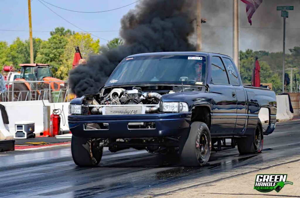 Common Rail Cummins Diesel Dodge Ram 4x4 Drag Racing