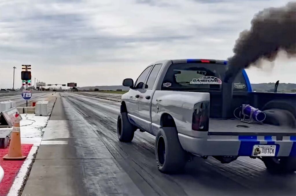 2004 Dodge Ram 2500 Quad Cab Cummins Diesel Drag Racing