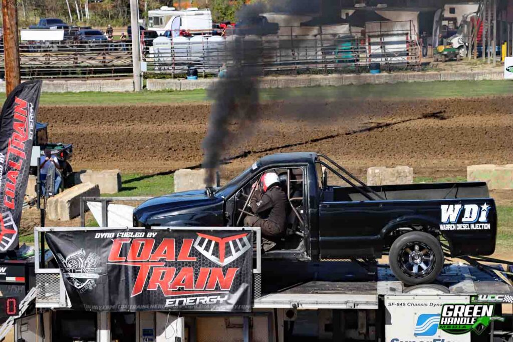 6.0L Powerstroke Ford F-250 Diesel 4x4 Truck Compound Turbo Dyno