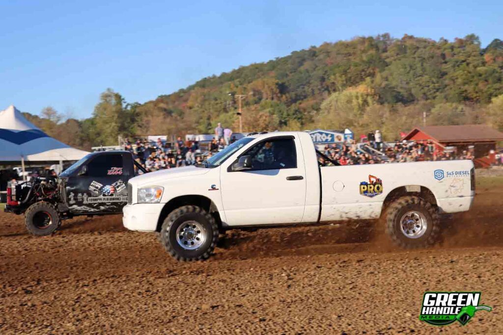 Diesel Dirt Drag Race Hub City Cummins Common Rail Vs VP44 5.9L