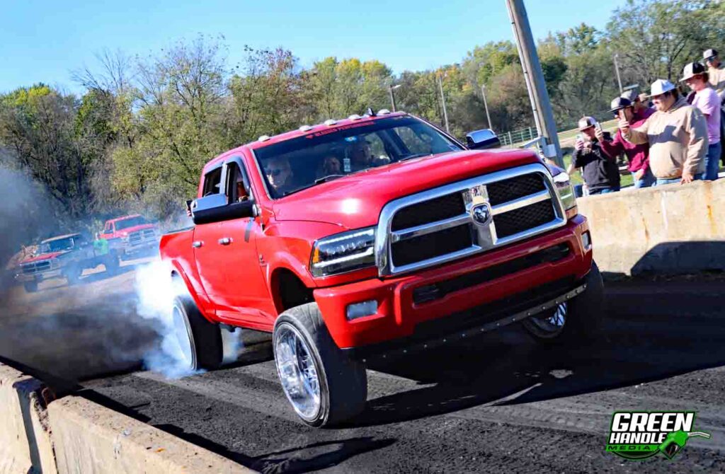 Fourth Gen Cummins 6.7 Ram 2500 Diesel Truck Burnout