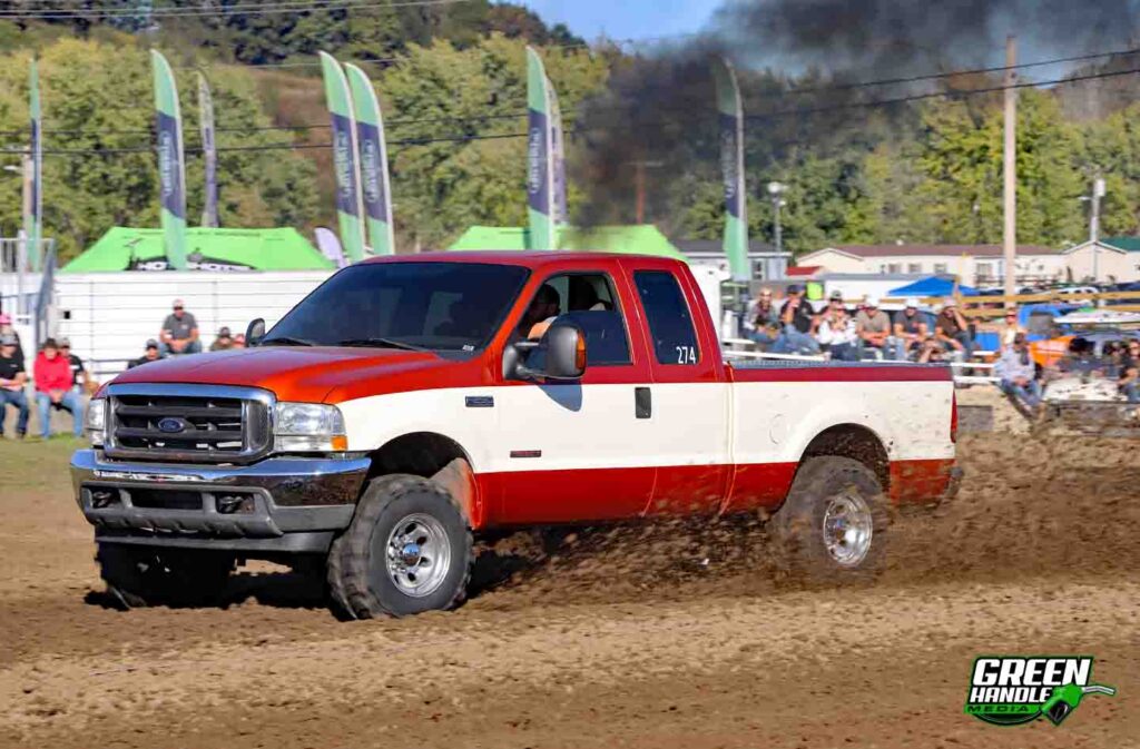 Super Duty F250 Diesel Truck Dirt Drag Race 6.0L Powerstroke