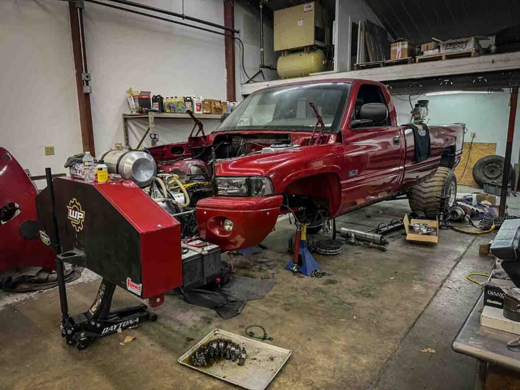 Super Stock 4x4 Diesel Truck Pulling Cummins Triple Turbo Sigma Fuel Pump