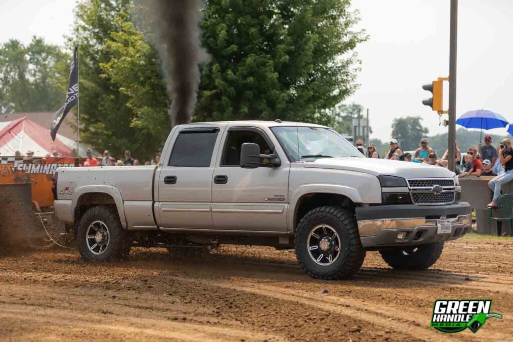 2005 Chevrolet Silverado 2500 4x4 Diesel Truck Duramax Sled Pull