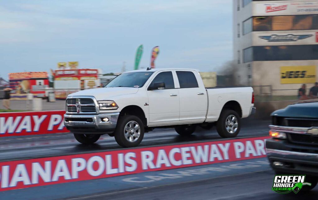 2018 Dodge Ram 2500 Compound Turbo Cummins 6.7L Diesel Truck Drag Race