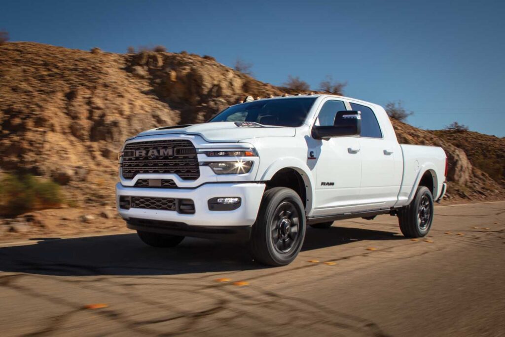 2025 Ram 2500 4x4 Crew Cab Diesel Truck Cummins 6.7L