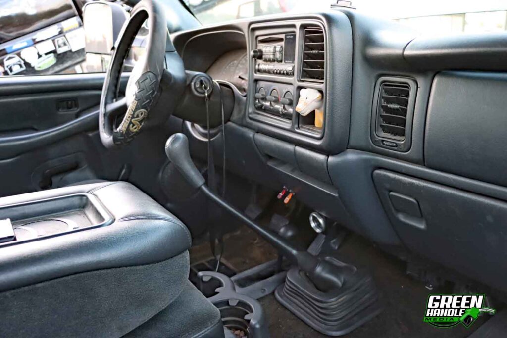 Chevy 2500 Manual Transmission Duramax Diesel 4x4 Truck LB7 Turbo