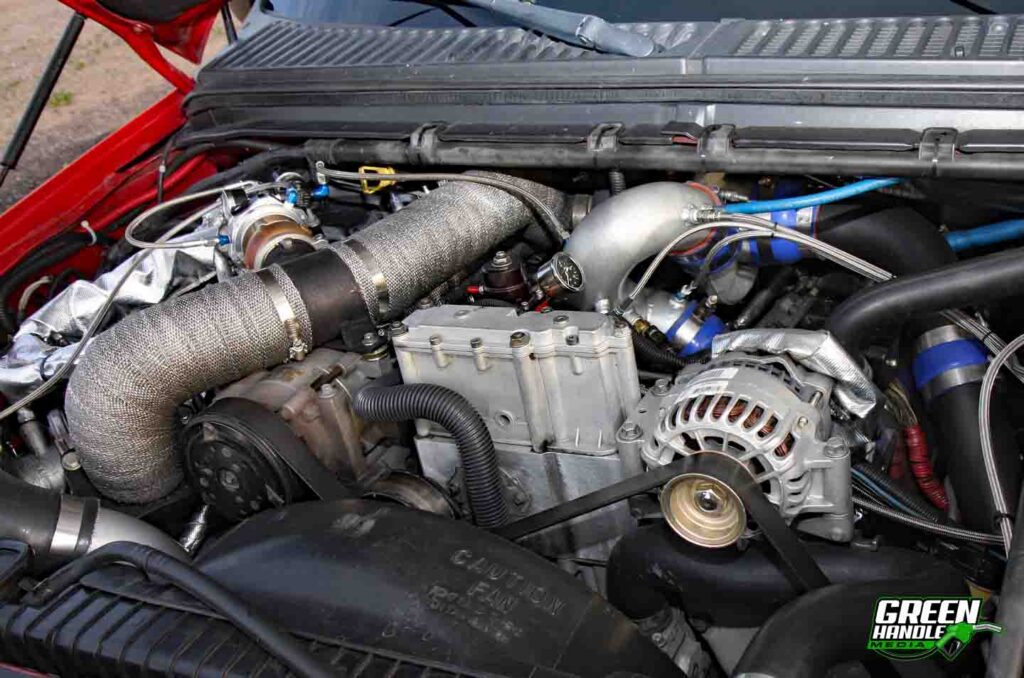 Compound Turbo 7.3L Powerstroke Diesel V8 Dual HPOP Oil System