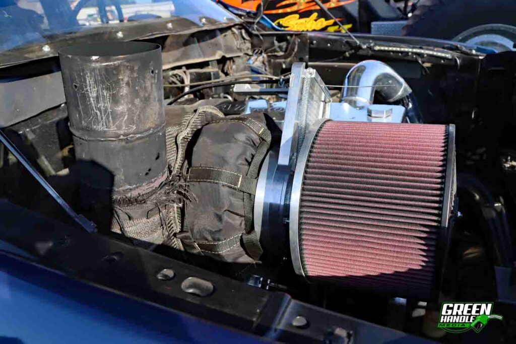 Apex Turbo 6.7L Cummins Diesel Truck Pulling Dodge Ram 2500 Mega Cab 4x4