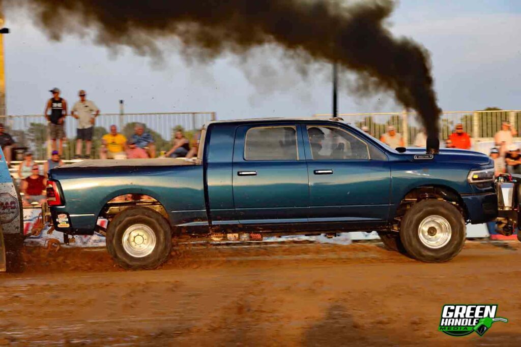 Megatron Cummins Dodge Ram Diesel Truck Pulling