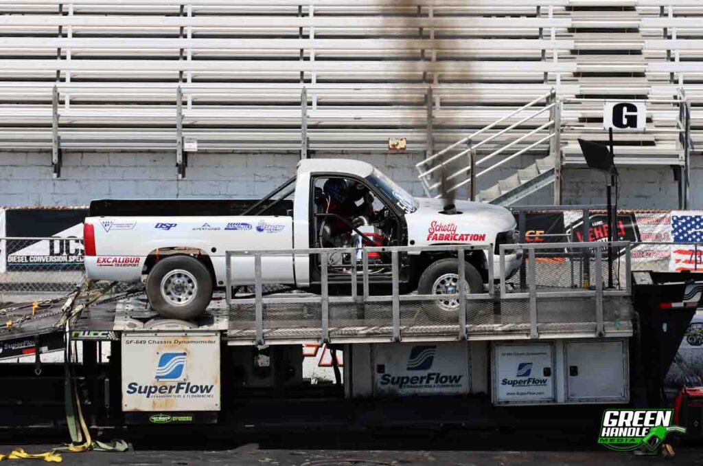 Duramax Diesel Chevy 2500 Silverado UCC Dyno Competition 4x4 Truck