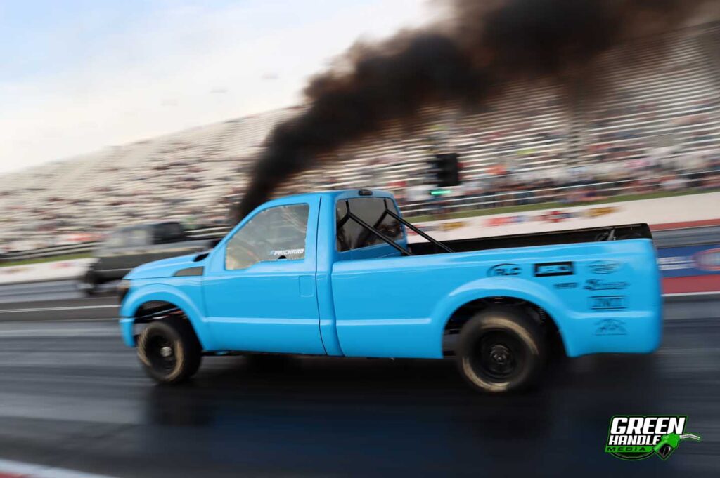 Ford Super Duty F250 Diesel Drag Racing 6.7L Powerstroke