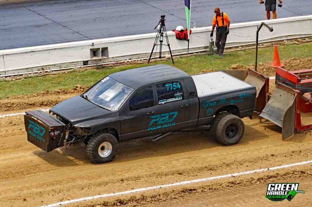 Mega Cab Dodge Ram Crew Cab Cummins Diesel Truck Pulling Ucc