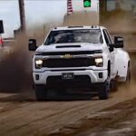 L5P Duramax 2025 Chevrolet Silverado 3500 Hd Diesel 4x4 Truck Pulling