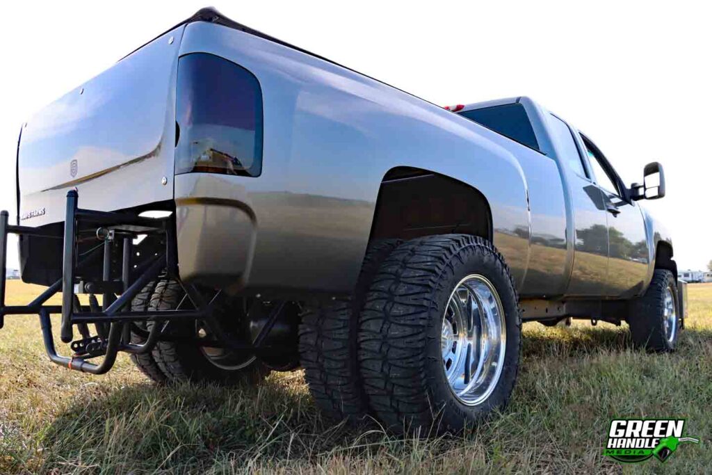 Chevy 2500 Duramax Lml Diesel Truck Puller Single Turbo