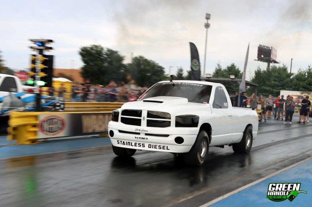 Third Gen Cummins 4x4 Diesel Truck Racing Dodge Ram 2500