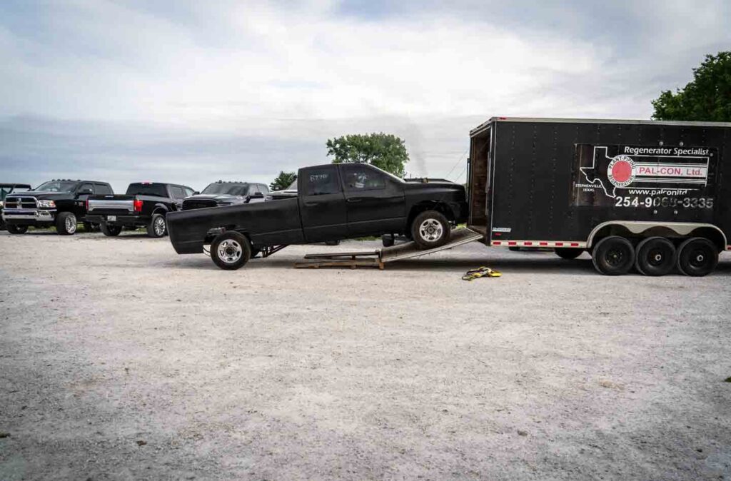 Dodge Ram 2500 4x4 Diesel Truck Triple Axle Trailer Loading