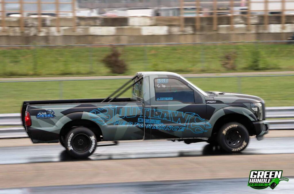 Ford F250 Super Duty 6.7L Powerstroke 4x4 Diesel Truck Drag Racing