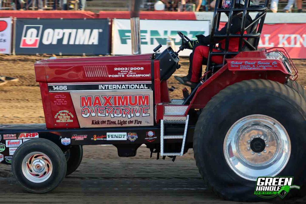 Maximum Overdrive Super Farm Ih Diesel Tractor Pulling