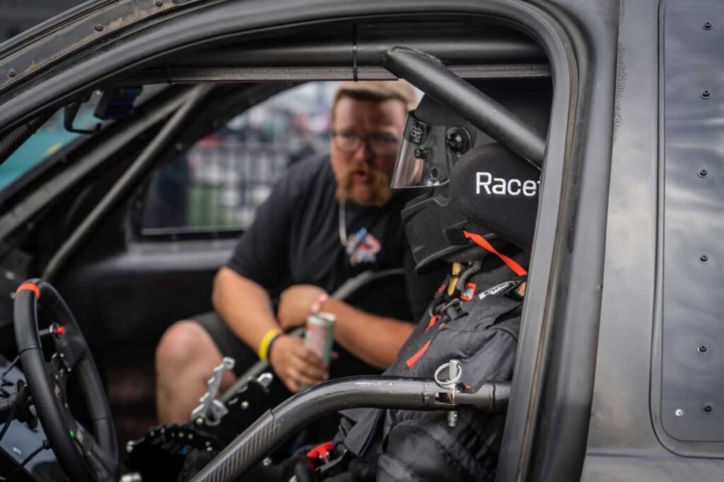 Race Helmet Firesuit Safety Roll Cage Dodge Ram 2500 Cummins Diesel Truck Ucc