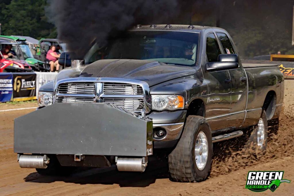 Third Gen Cummins Diesel Truck Pulling 4x4 Dodge Ram 3500 Freedom Racing Engines
