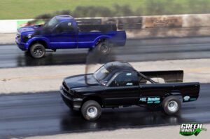 Trucks Unleashed Ford Super Duty Powerstroke Diesel 4x4 Vs. Lb7 Duramax Chevy 2500