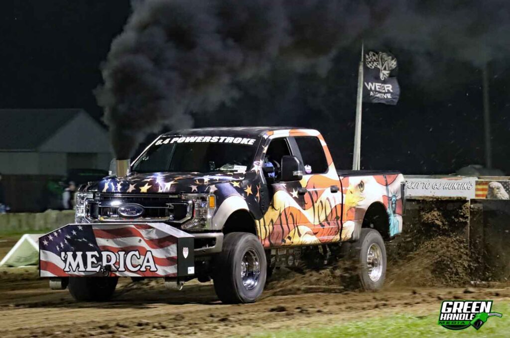 6.7L Powerstroke Diesel Ford Truck Pulling 4x4 Super Duty Single Turbo Hub City Dirt Drags