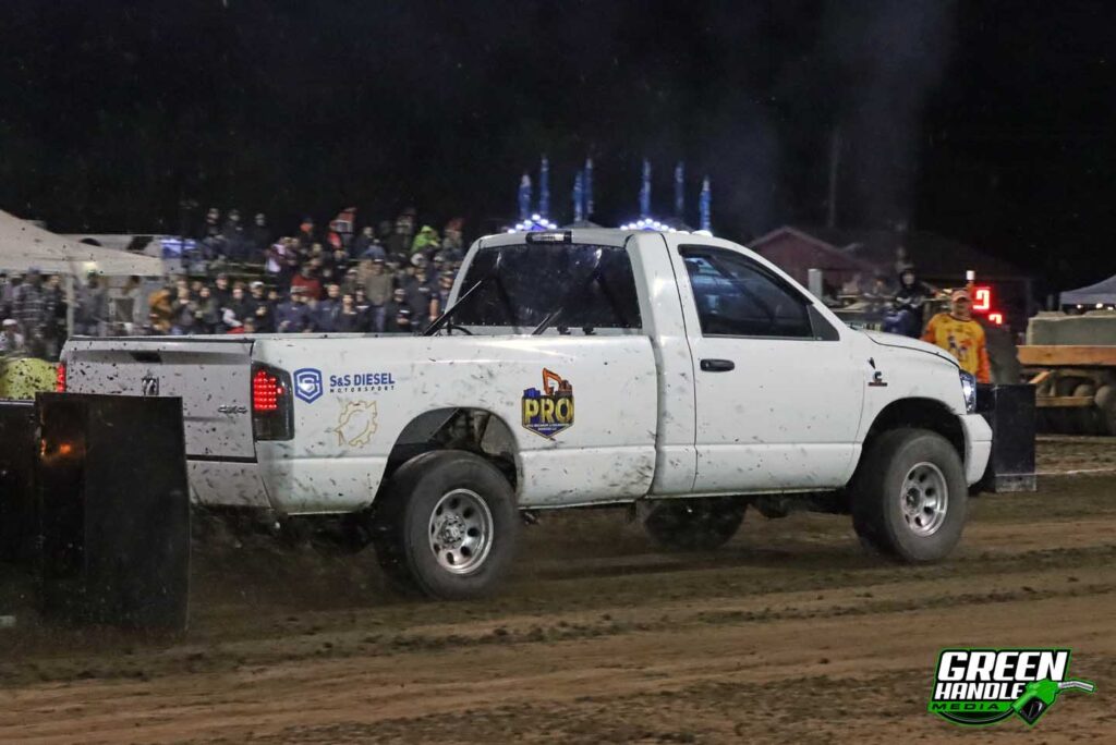 Dodge Ram 2500 Third Gen Cummins Diesel Competition Truck Pull Hub City Dirt Drags
