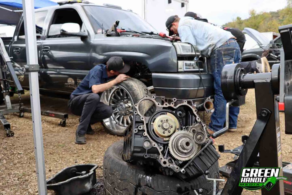 Duramax Engine Swap Hub City Dirt Drags 4x4 Diesel Truck Competition Chevy
