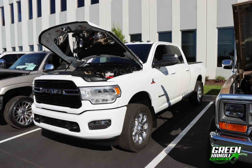 Fifth Gen Cummins Ram 2500 Diesel 4x4 Truck 6.7L Single Turbo 48Re Transmission Swap