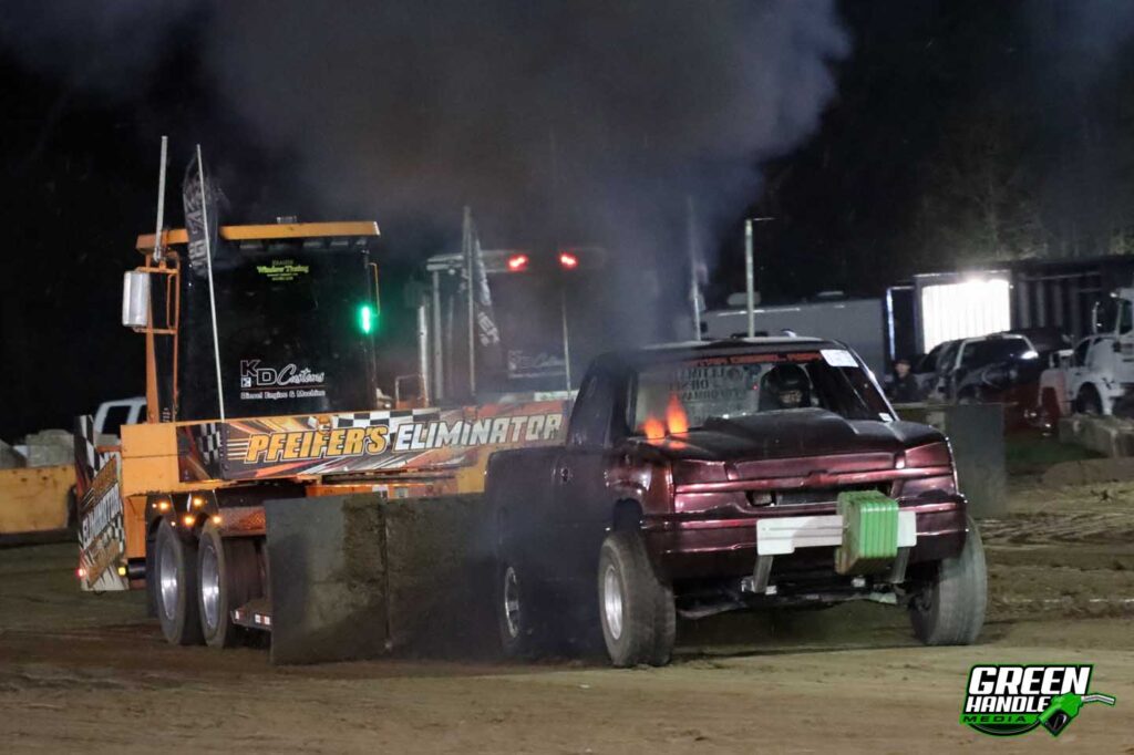 Fire Chevy 2500 Duramax 4x4 Diesel Truck Pulling Competition Hub City Sled