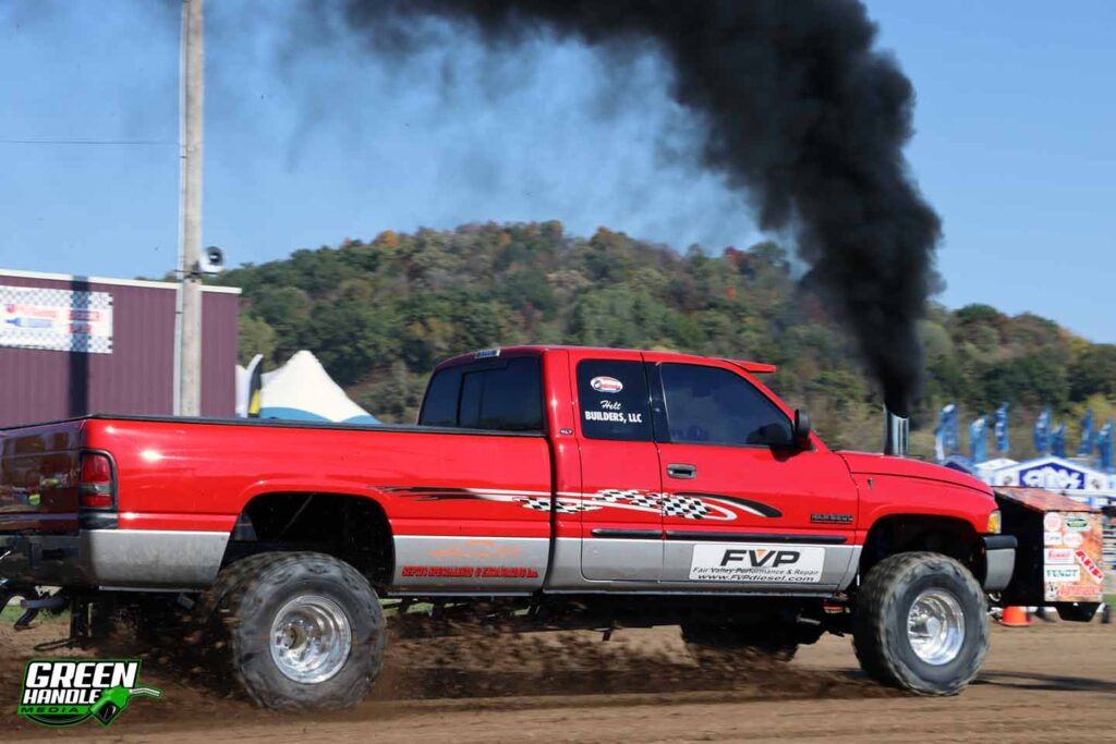 Second Gen Cummins 5.9L Diesel Truck Pulling 2001 4x4 Dodge Ram 2500